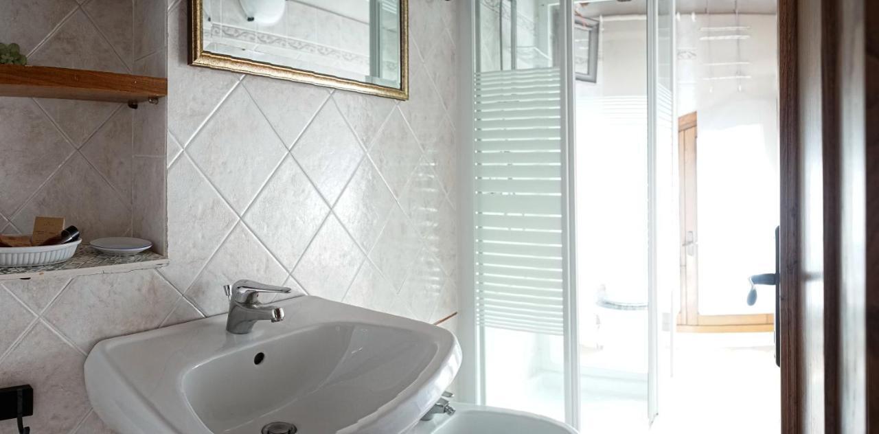 B&B Le Undici Lune San Gimignano Eksteriør billede